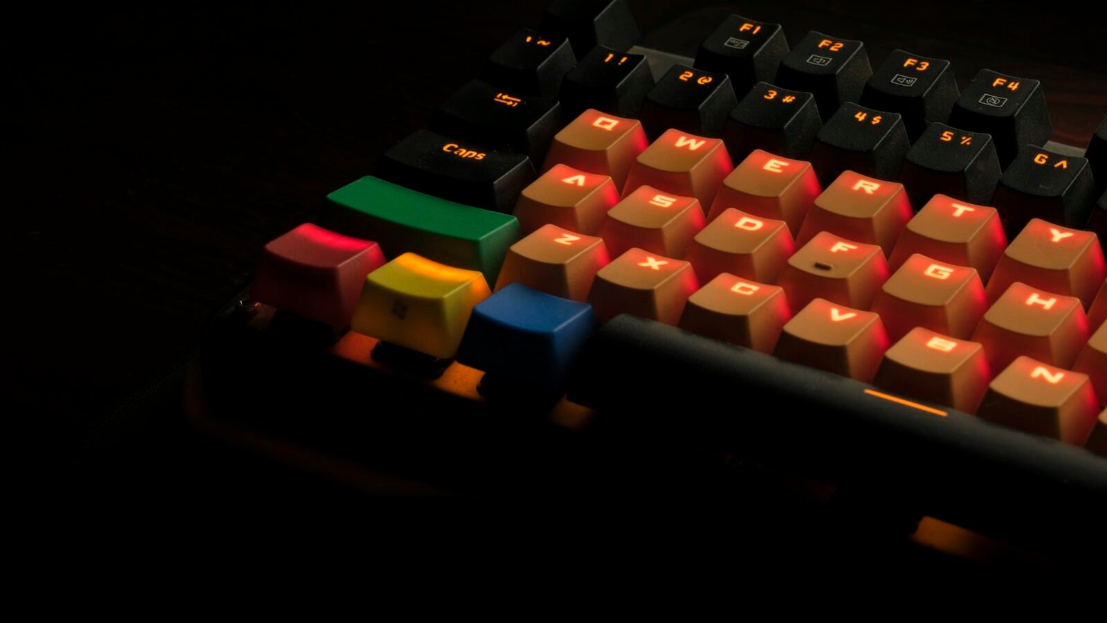 Mechanical Keyboards Explained: A Buyer’s Guide for Beginners